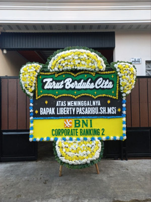 Papan Bunga Duka di Gunungmanik