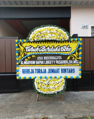 Papan Bunga Duka di Gunungmanik