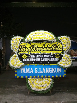 Papan Bunga Duka di Gunungmanik