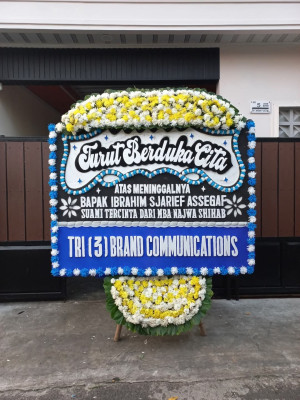 Papan Bunga Duka di Gunungmanik